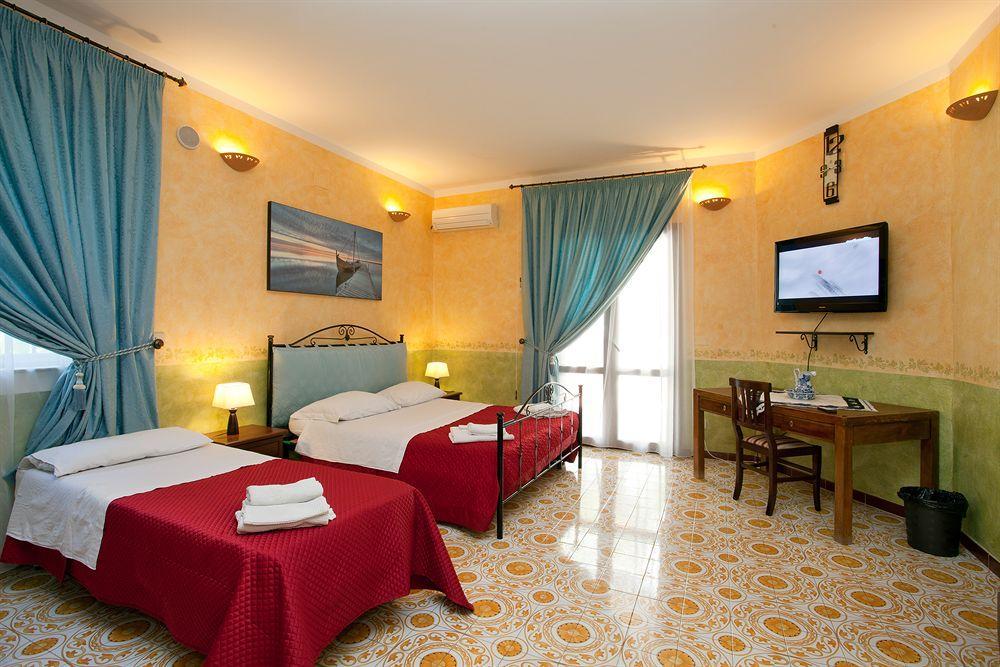 Kunesias B&B Cinisi Bagian luar foto