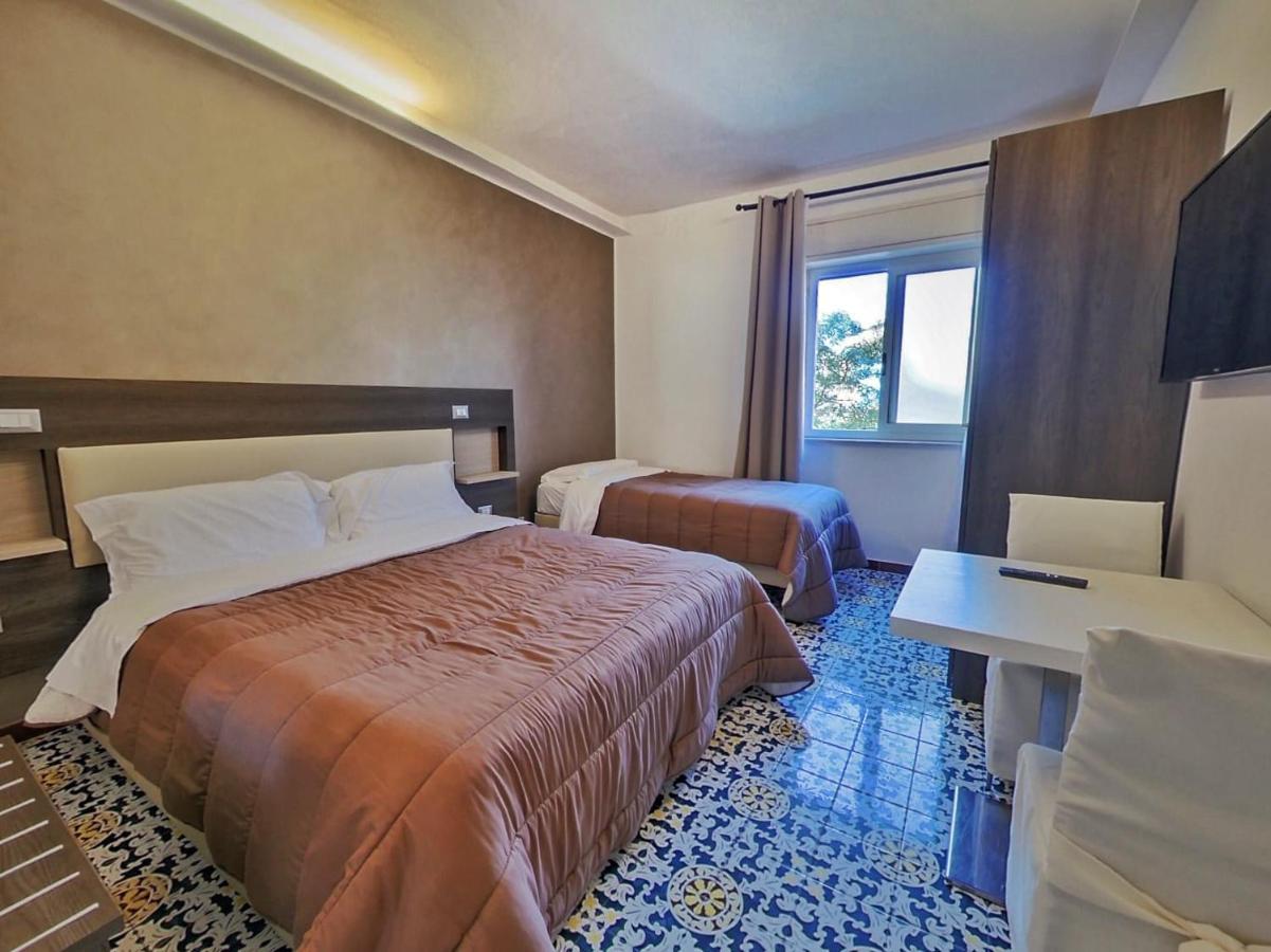 Kunesias B&B Cinisi Bagian luar foto