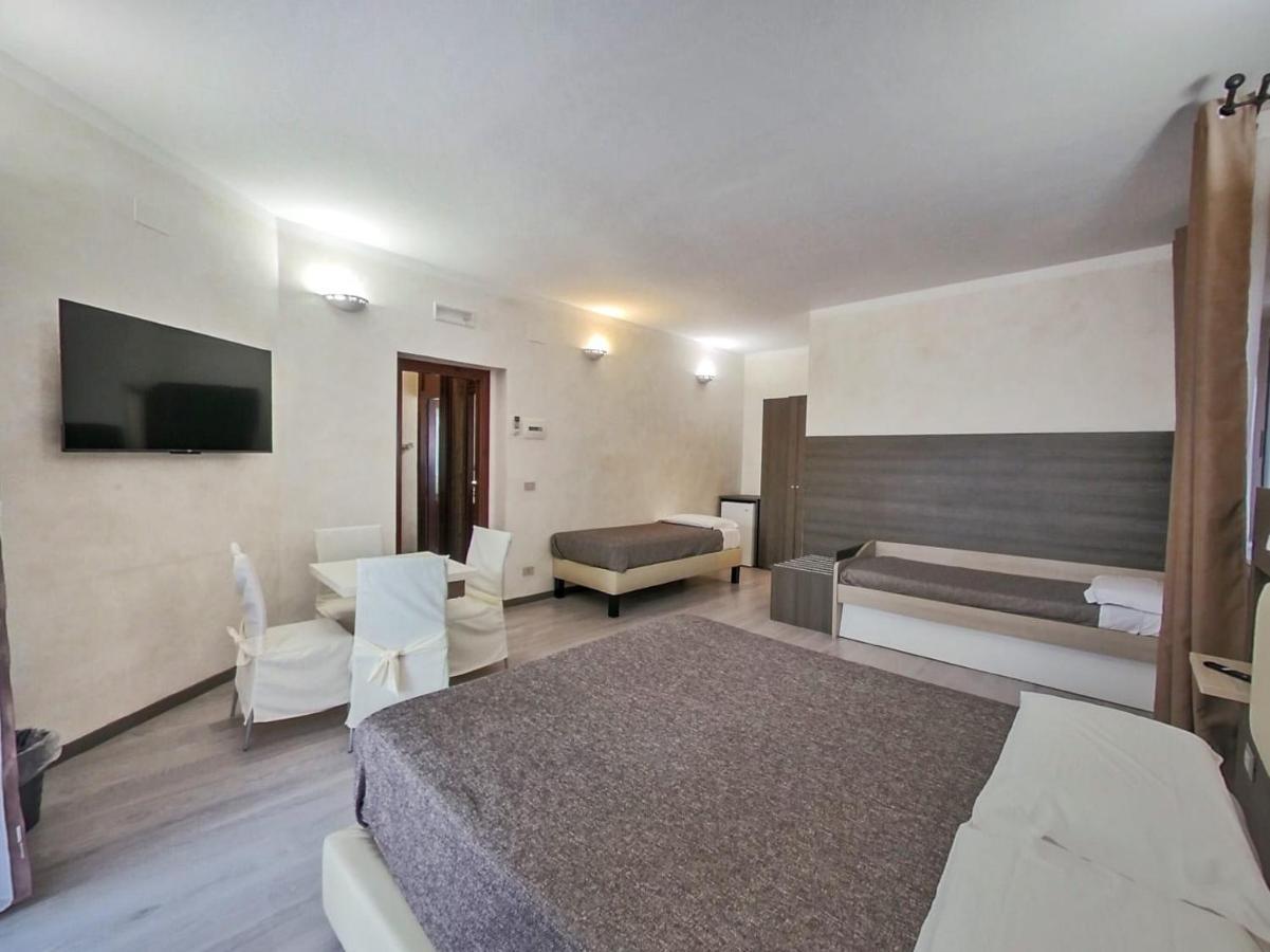 Kunesias B&B Cinisi Bagian luar foto