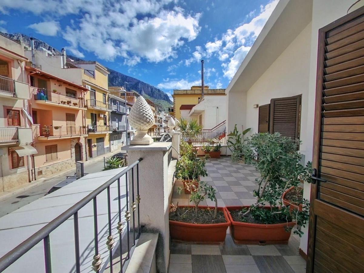 Kunesias B&B Cinisi Bagian luar foto