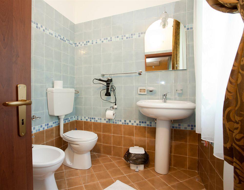 Kunesias B&B Cinisi Bagian luar foto