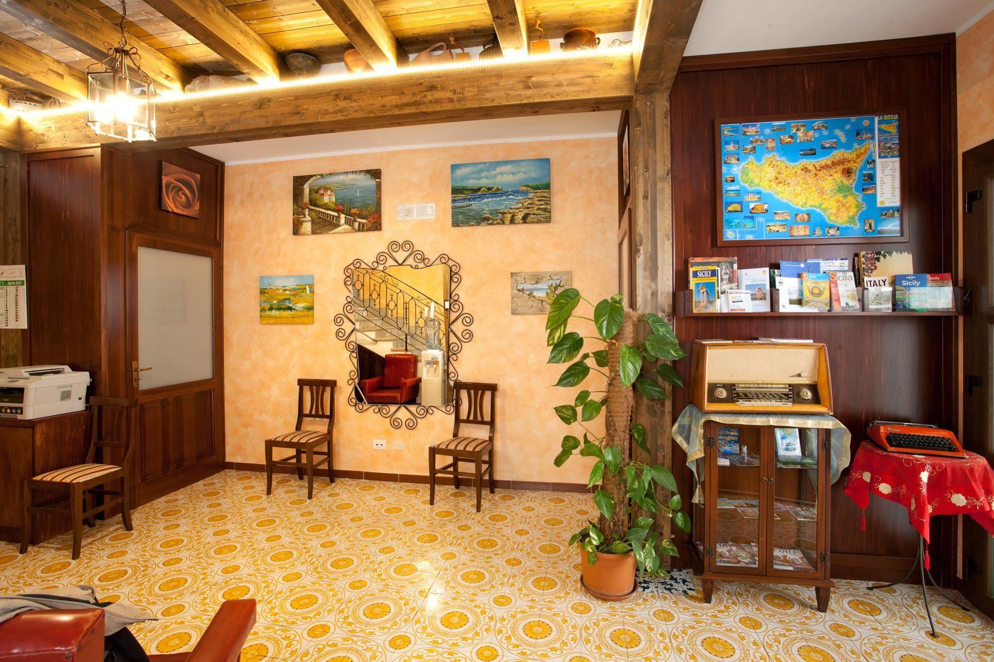 Kunesias B&B Cinisi Bagian luar foto